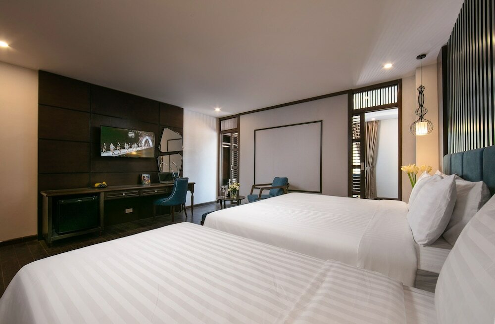 Фото Azalea Parkview Hotel