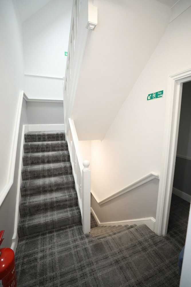 Фото Golders Park Hotel