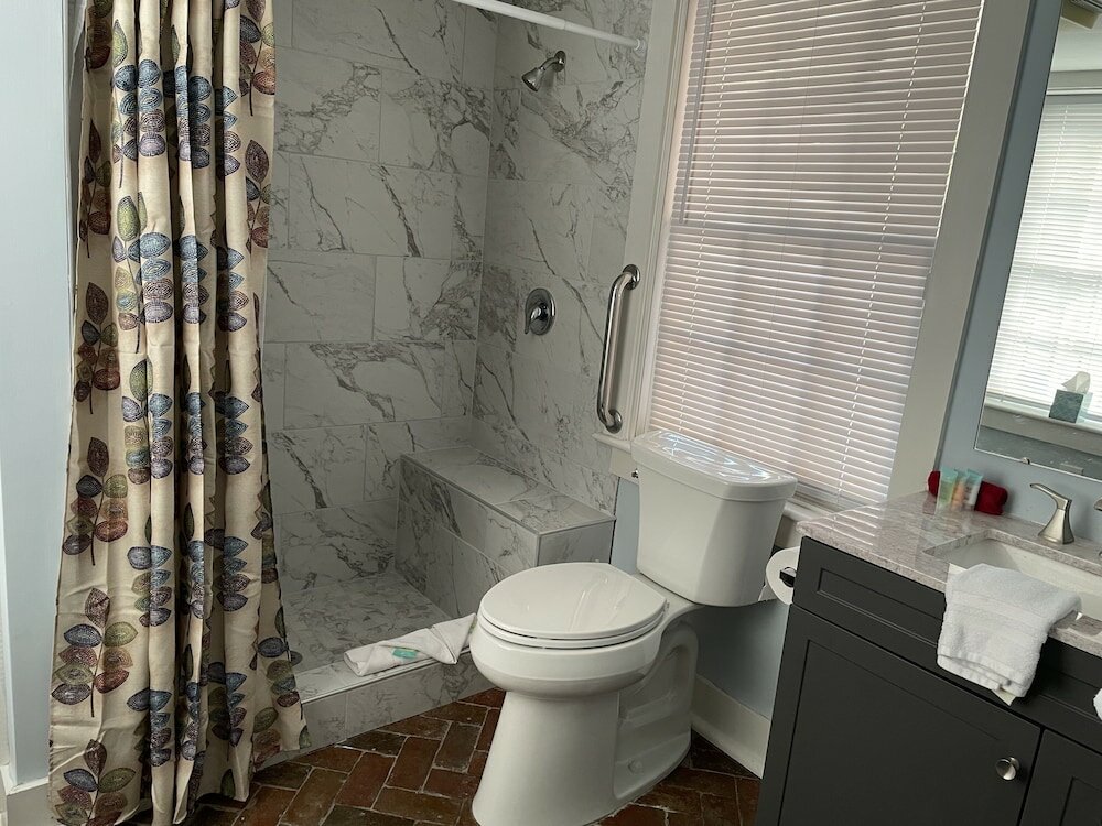 Фото 17Hundred90 Inn and Restaurant