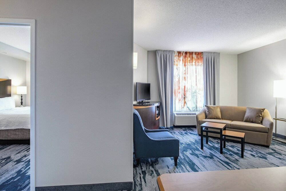 Фото Fairfield Inn & Suites by Marriott Winnipeg