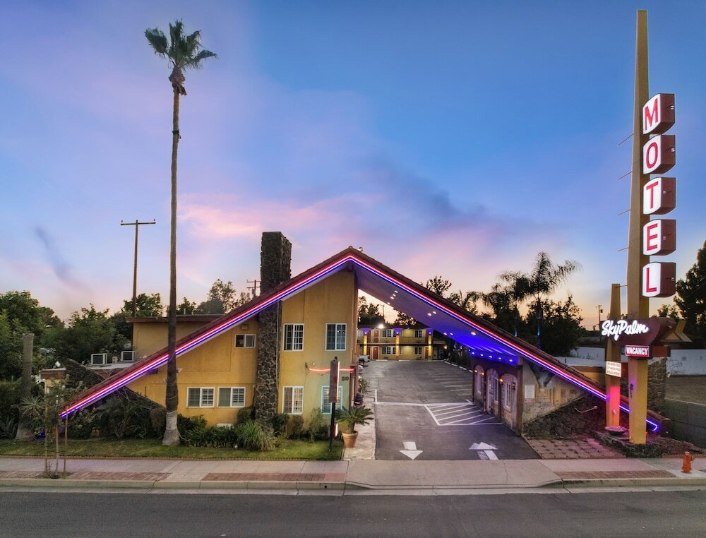 Фото Sky Palm Motel
