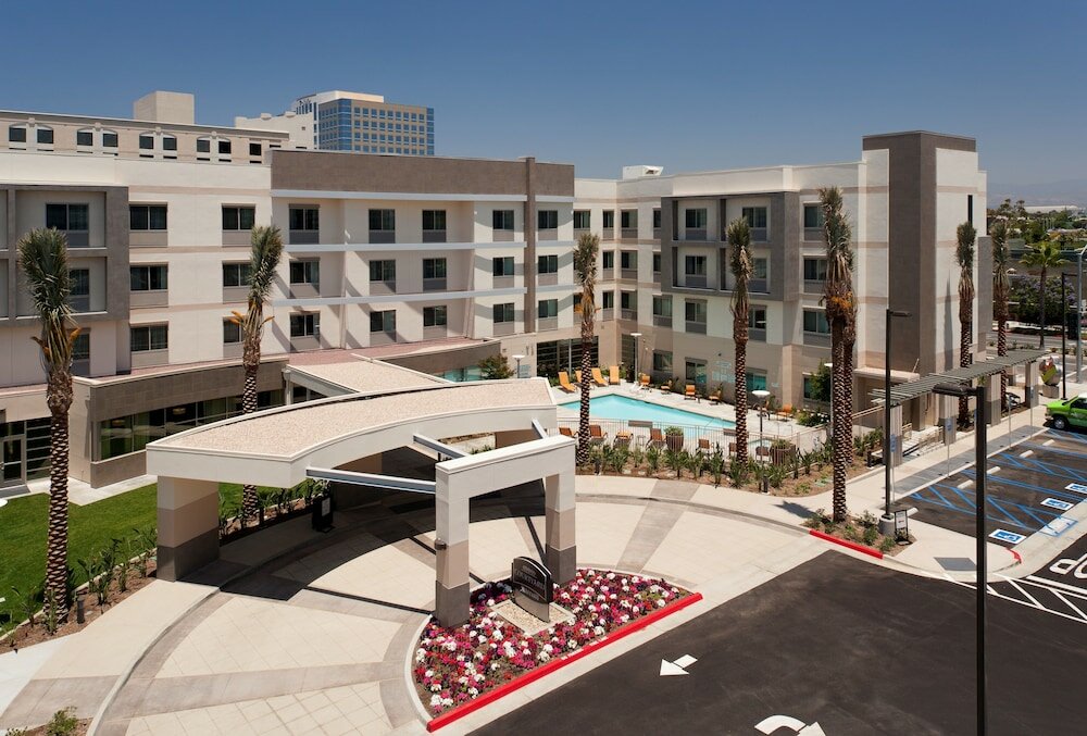 Фото Courtyard by Marriott Santa Ana Orange County