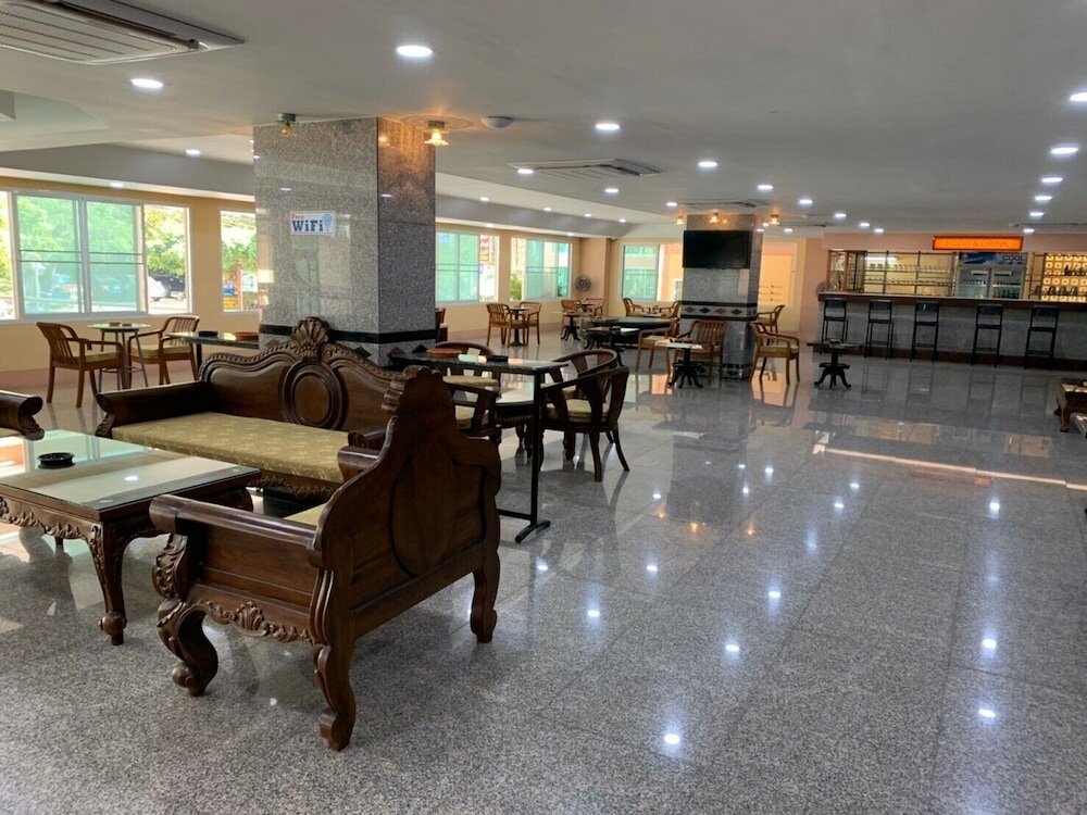 Фото A. A. Pattaya Golden Beach Hotel