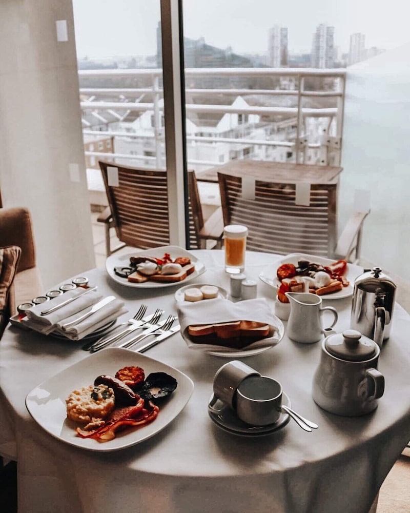 Фото The Chelsea Harbour Hotel and SPA