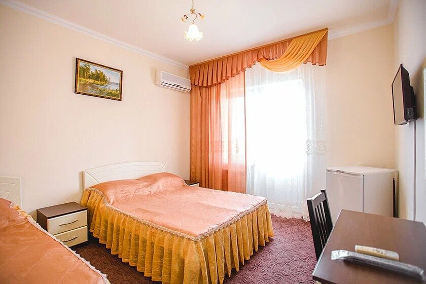 Фото Ташир