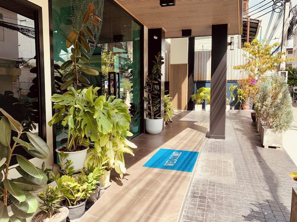Фото Thana Wisut Hotel