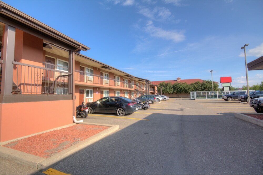 Фото Motel 6 Lethbridge