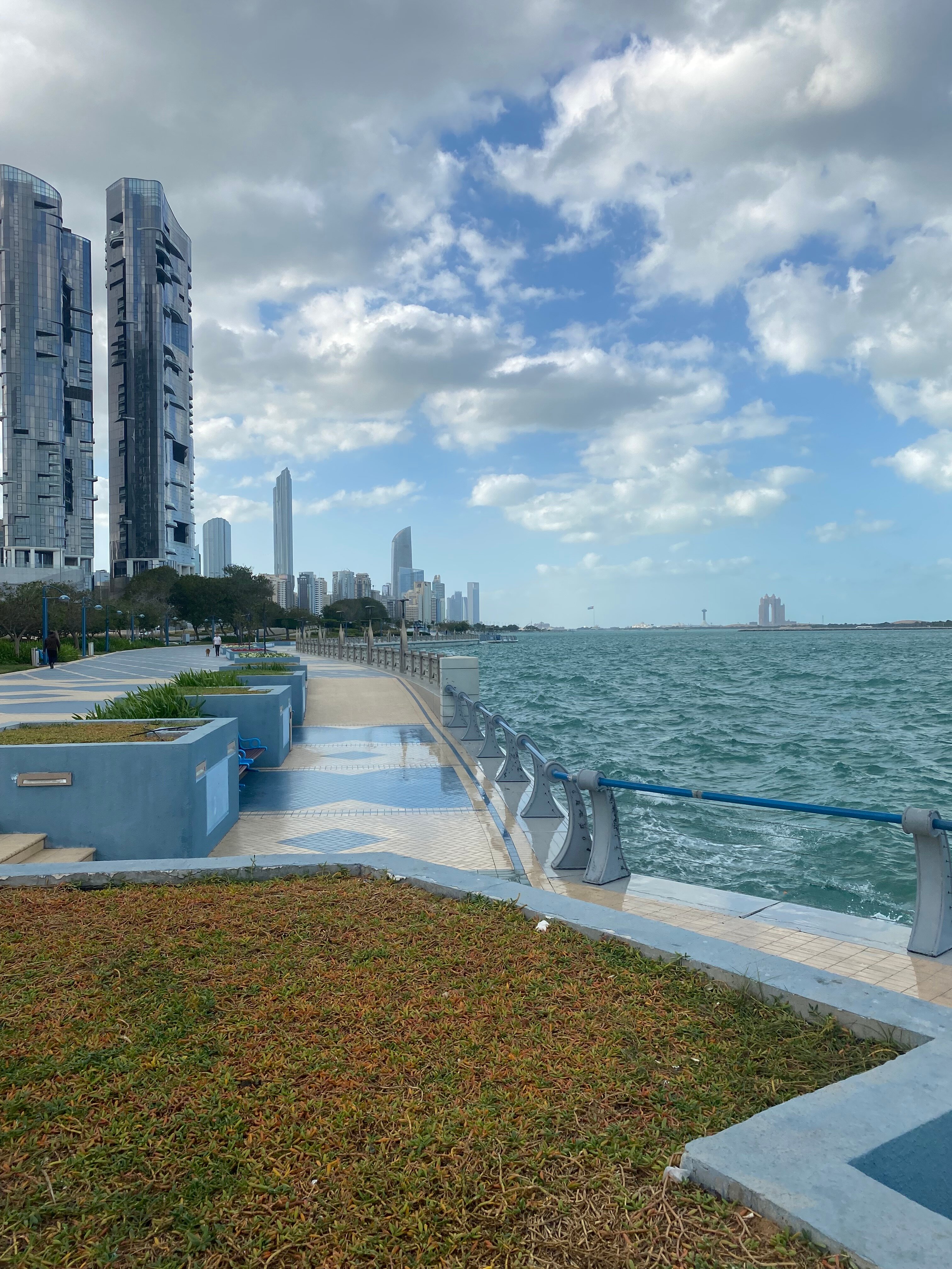 Фото Ramada by Wyndham Abu Dhabi Corniche