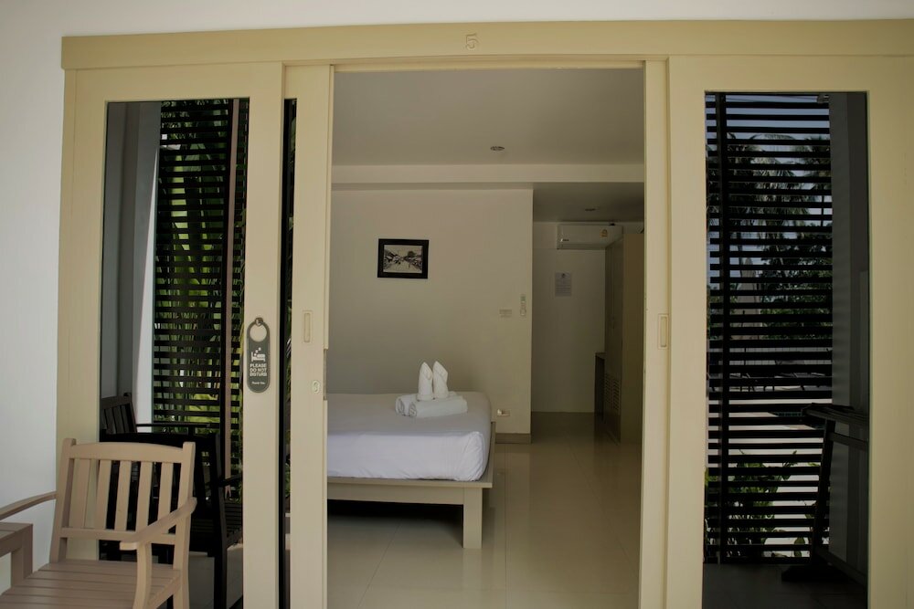 Фото Ampha Place Hotel