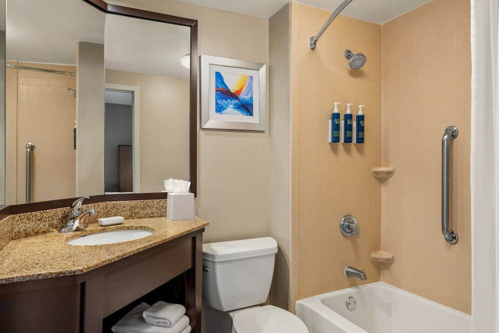 Фото Four Points by Sheraton Chicago Westchester/Oak Brook
