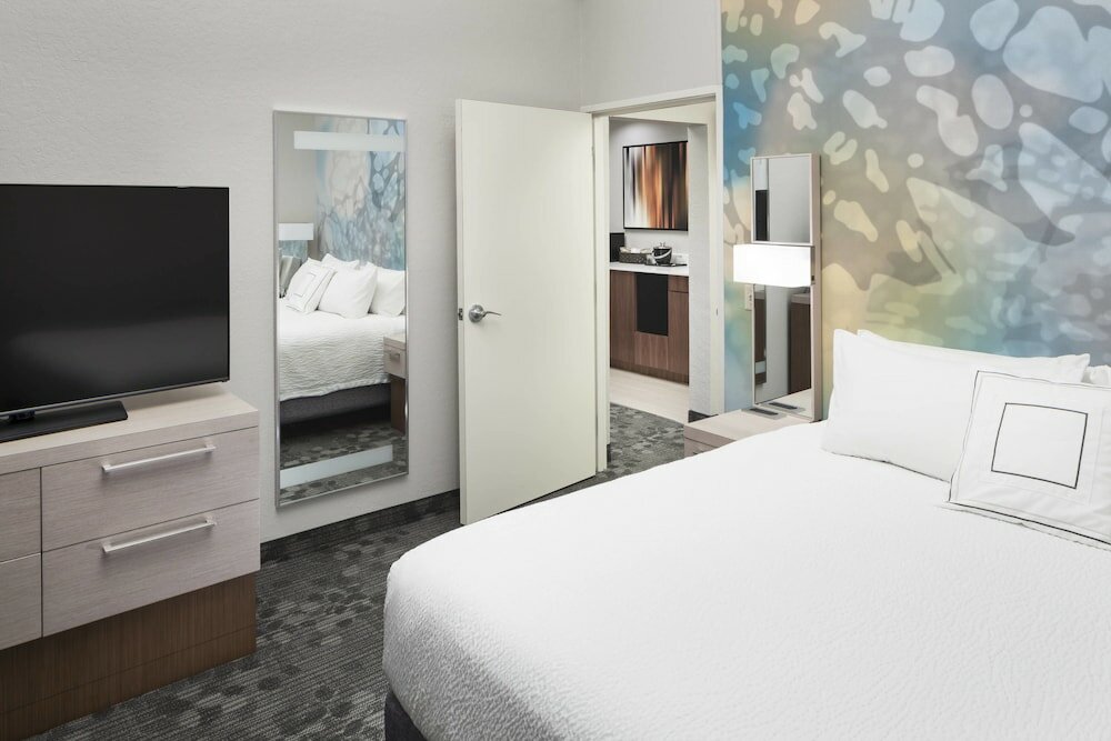 Фото Courtyard by Marriott Pensacola