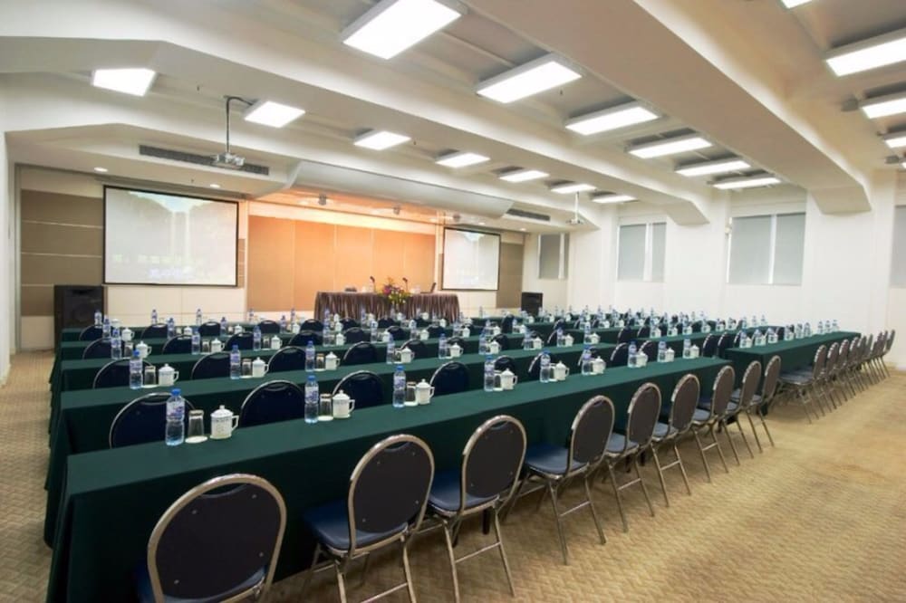 Фото Guangzhou Aiqun Hotel