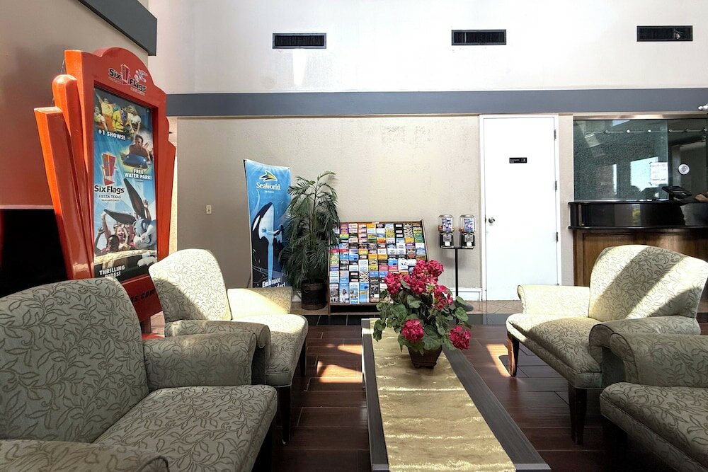 Фото Homegate Studios & Suites San Antonio Fiesta Park