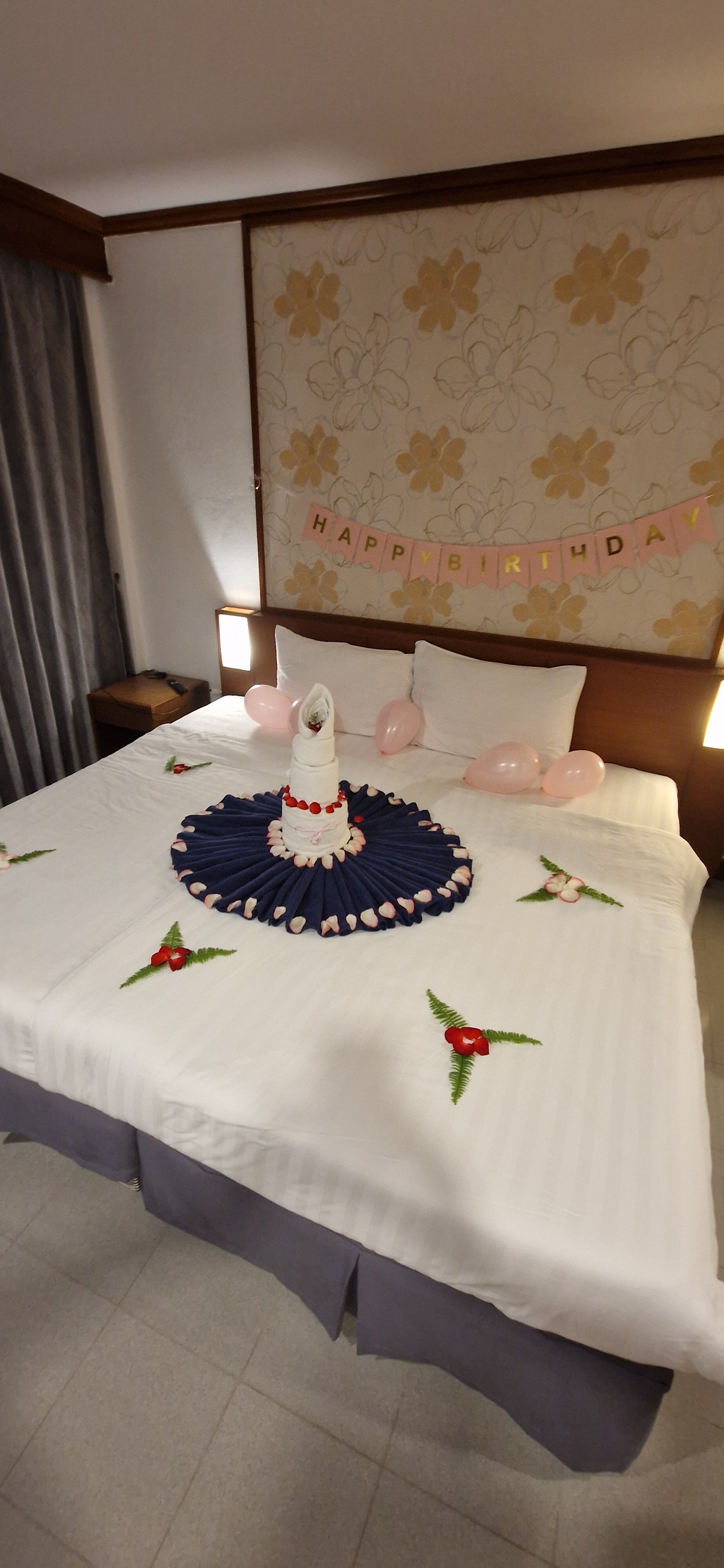 Фото Rattana Karon Beach Hotel