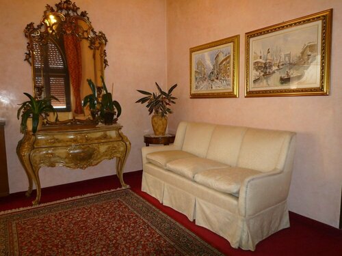 Гостиница Hotel Montecarlo в Леньяно