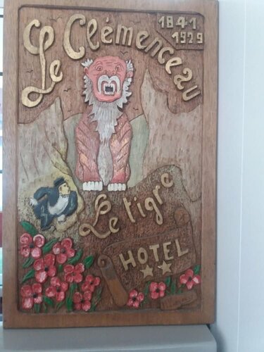 Гостиница Hotel Le Clemenceau в Валансьене
