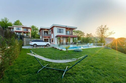 Гостиница Nevras Resort Sapanca - Villa Konaklama в Картепе