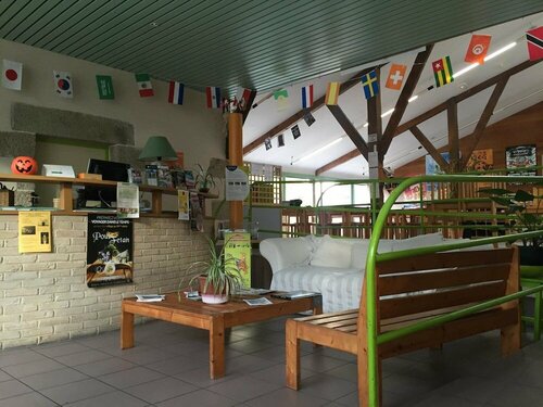 Хостел Auberge de Jeunesse Hi Pontivy в Понтиви