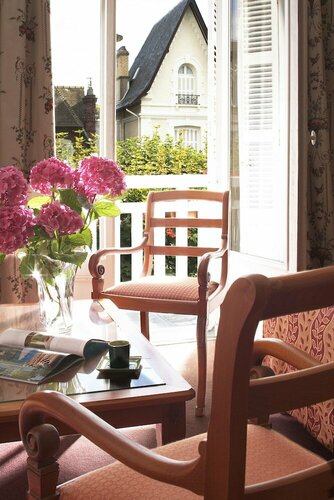 Гостиница Hôtel Marie-Anne в Довиле