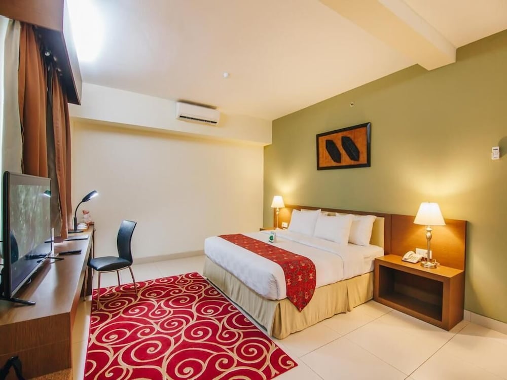 Фото Luwansa Hotel