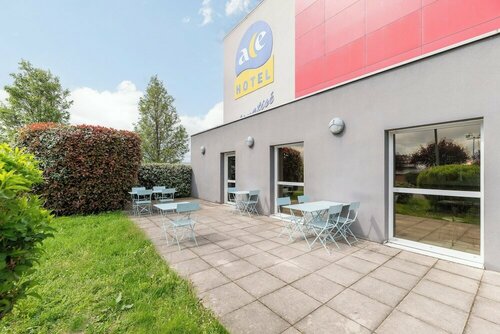 Гостиница Ace Hôtel Roanne-Mably в Роане