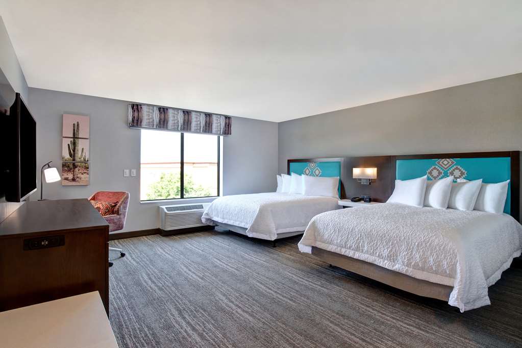 Фото Hampton Inn Santa Fe South
