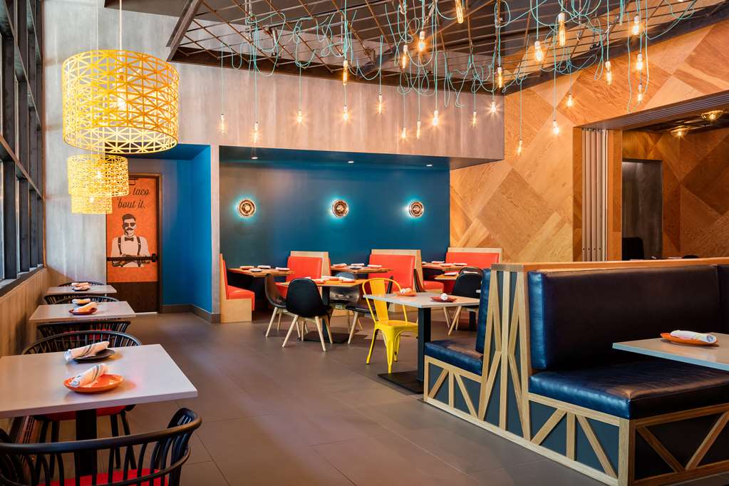 Фото Hilton Austin