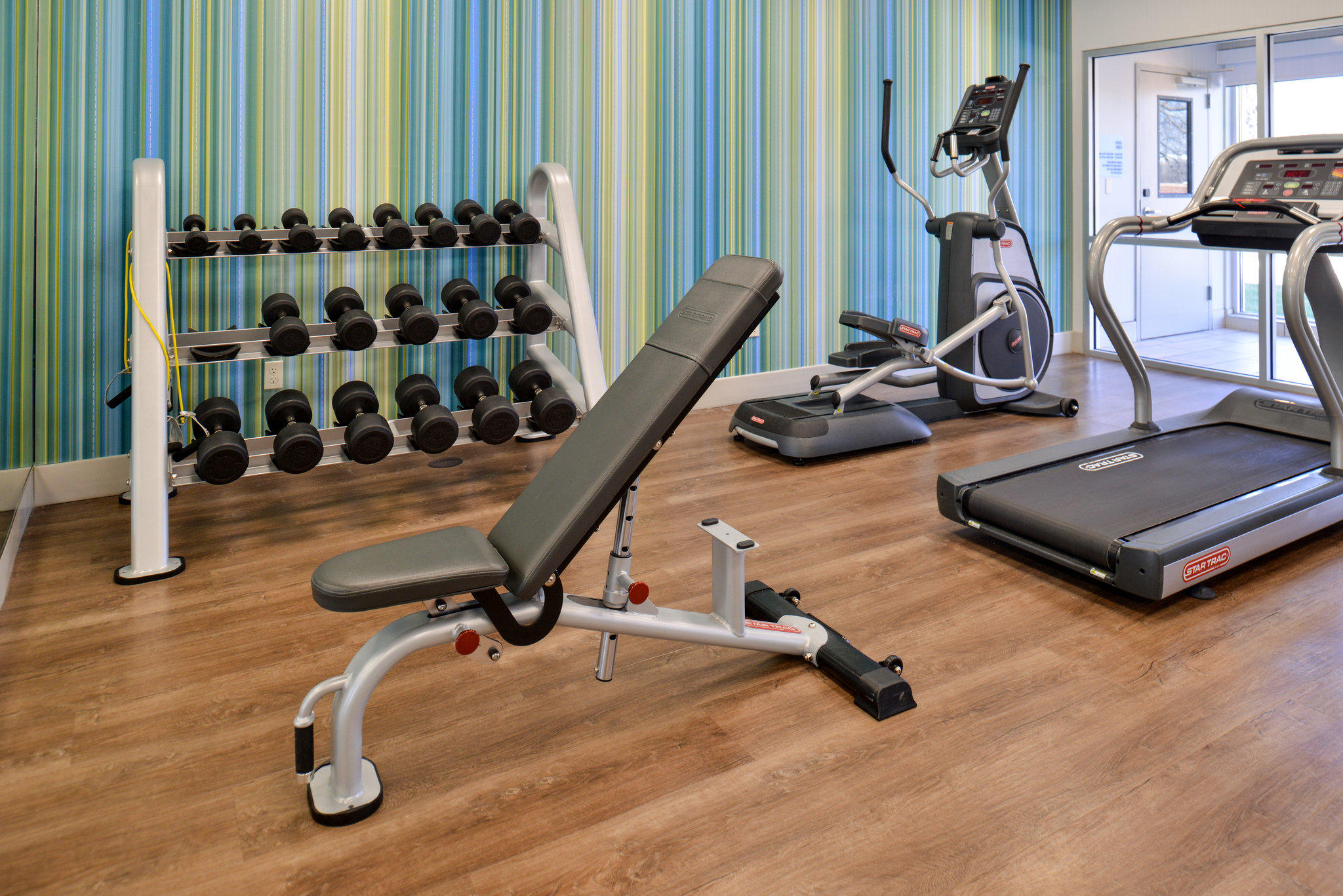 Фото Holiday Inn Express & Suites Southgate - Detroit Area, an Ihg Hotel