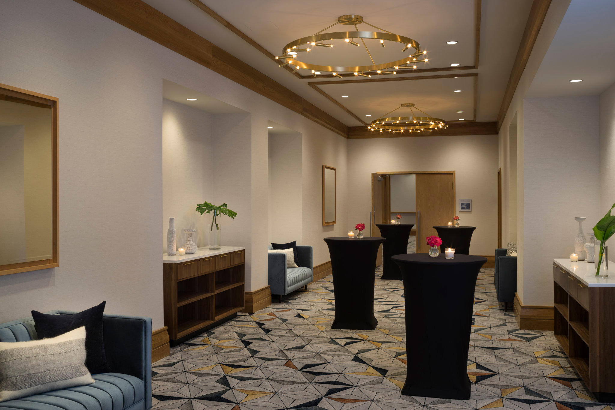 Фото Kimpton Schofield Hotel, an Ihg Hotel