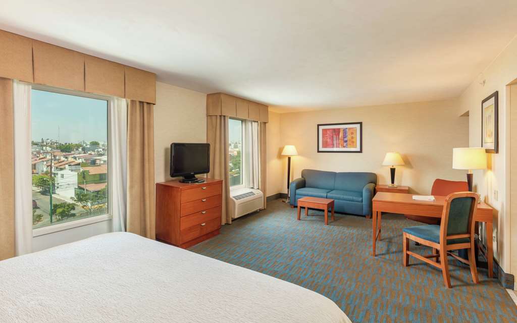 Фото Hampton Inn by Hilton-Queretaro Tecnologico