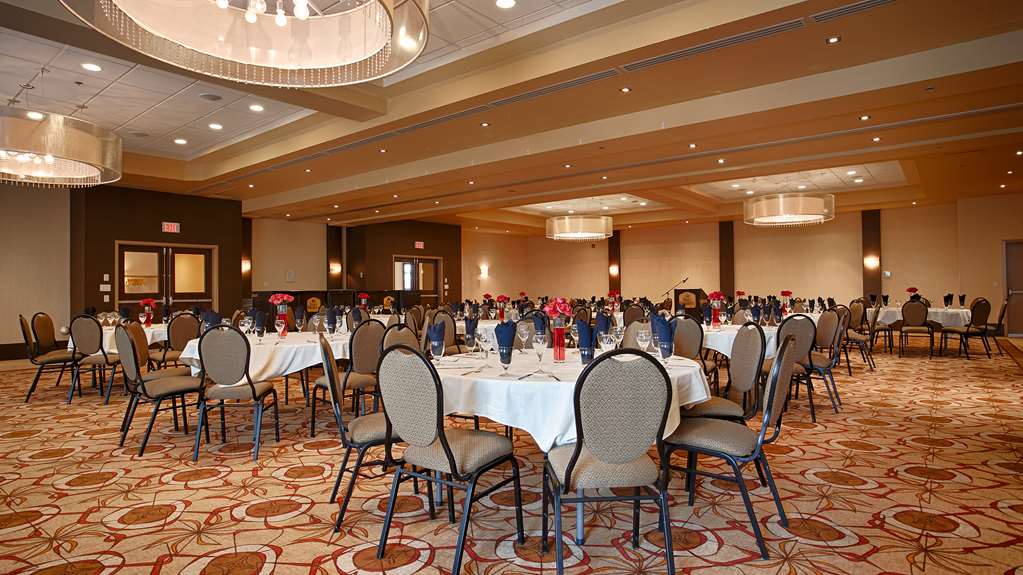 Фото Best Western Sunrise Inn & Suites