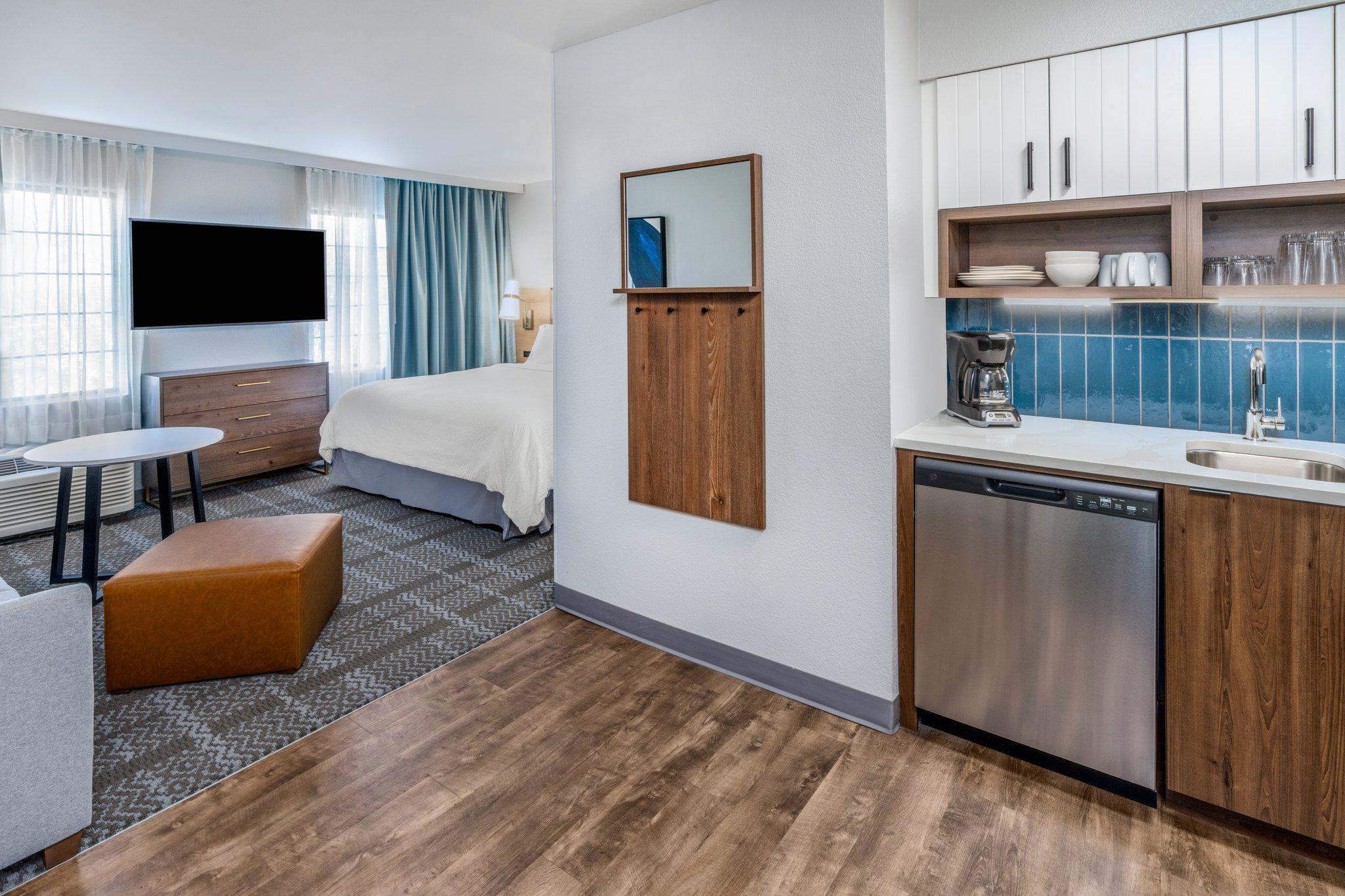Фото Staybridge Suites Denver - Cherry Creek, an Ihg Hotel