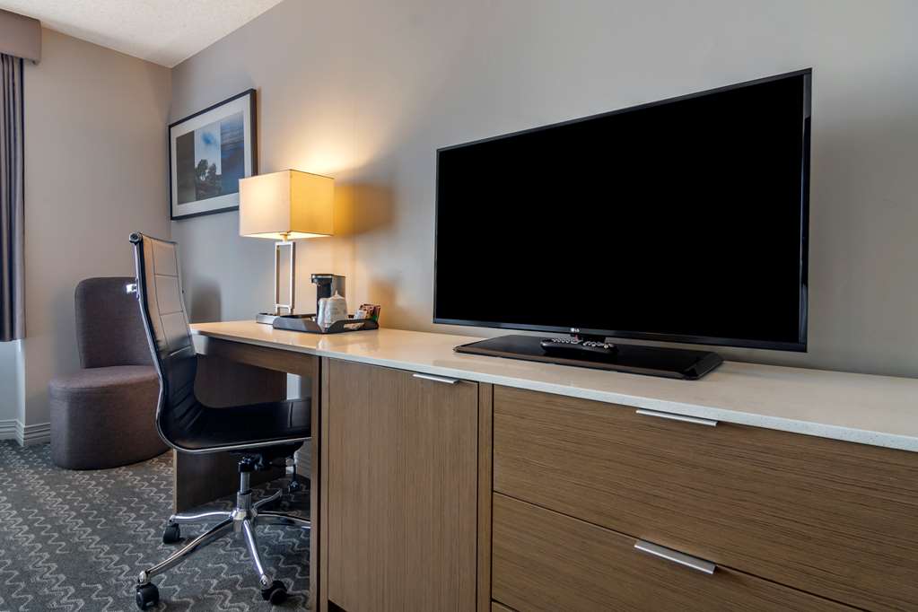Фото Best Western Plus Vancouver Airport Hotel
