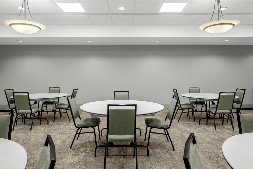 Фото Hilton Garden Inn Wilmington Mayfaire Town Center