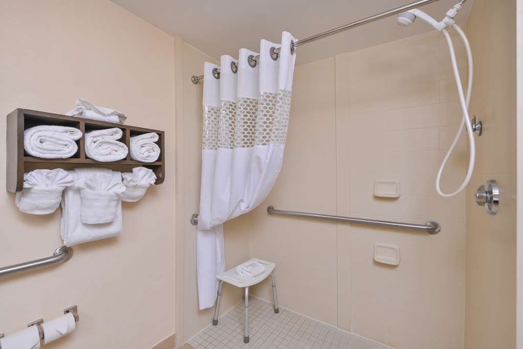 Фото Hampton Inn closest to Universal Orlando