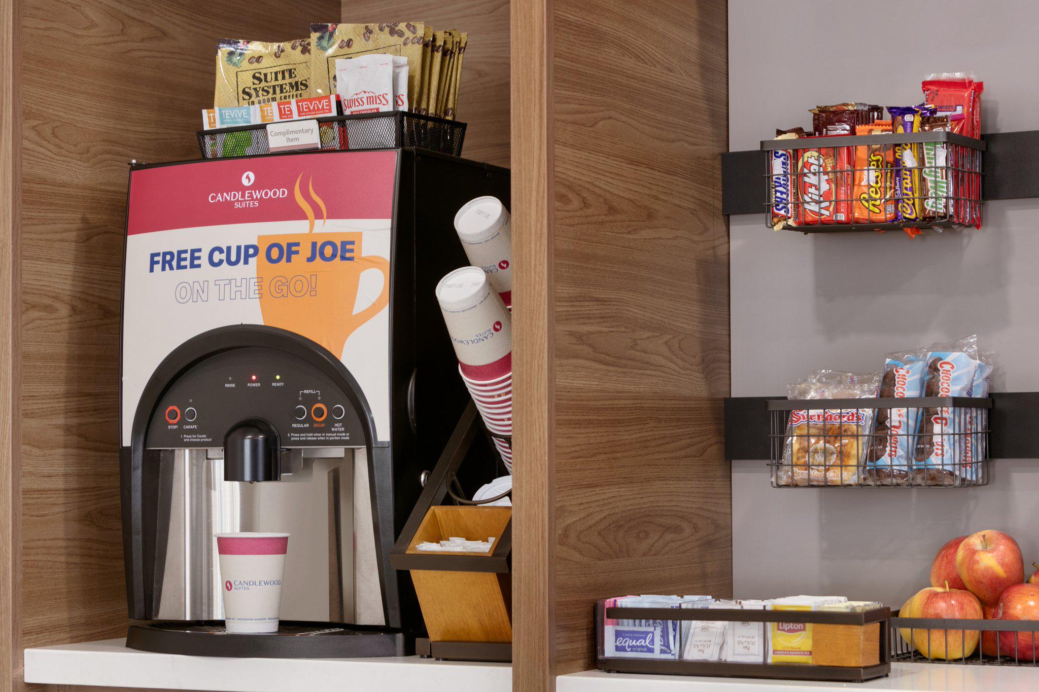 Фото Candlewood Suites Northeast Kansas City, an Ihg Hotel