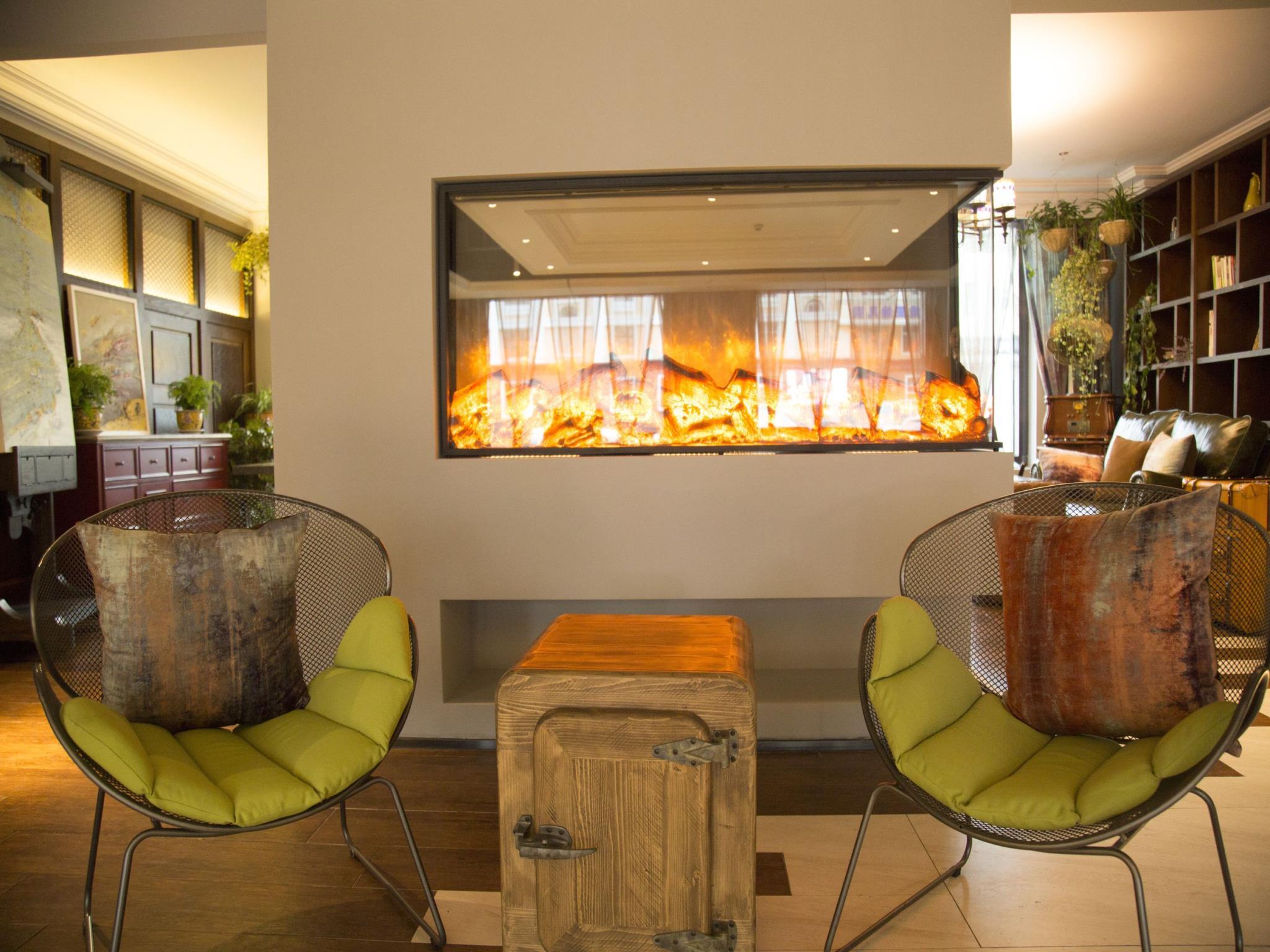 Фото Qingdao James Joyce Hotel