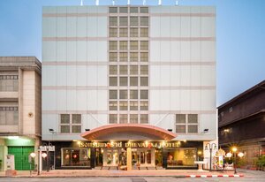 Гостиница Dhevaraj Hotel