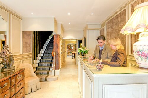 Гостиница Hotel Au Manoir Saint-Germain des Prés в Париже