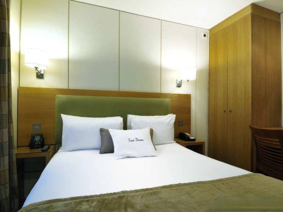 Фото DoubleTree by Hilton London - West End