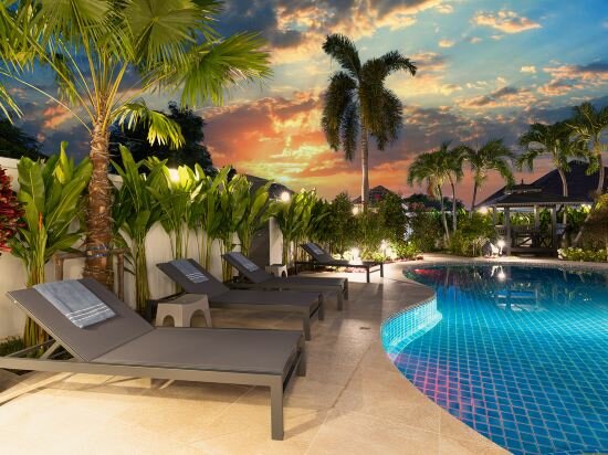 Фото Pattaya Hill, Near the City and Beach