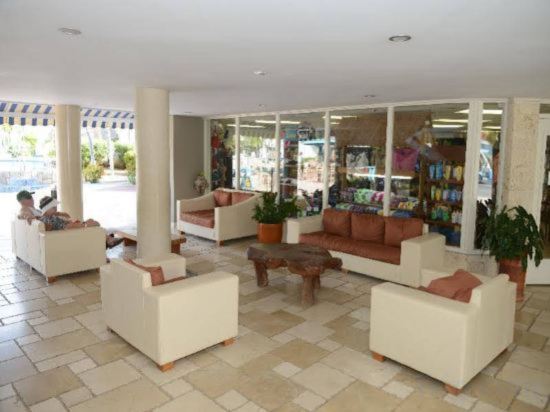 Фото Courtyard by Marriott Aruba Resort