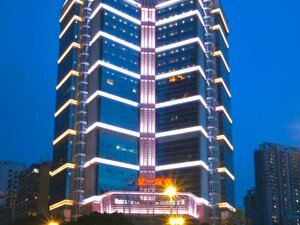 Skyline Plaza Hotel（Guangzhou Shier Gong Metro Station Branch） (No. 644 Tongfu East Road), hotel
