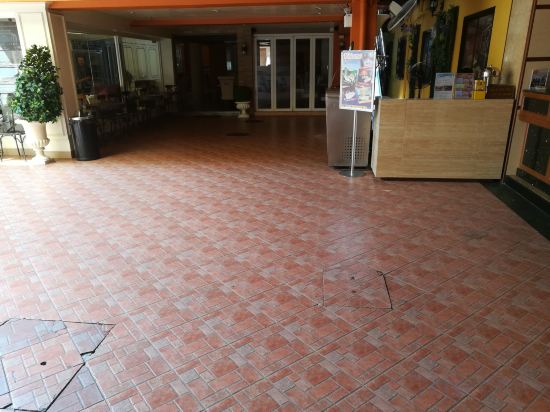 Фото Khaosan Palace Hotel