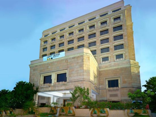 Фото Grand Chennai by Grt Hotels