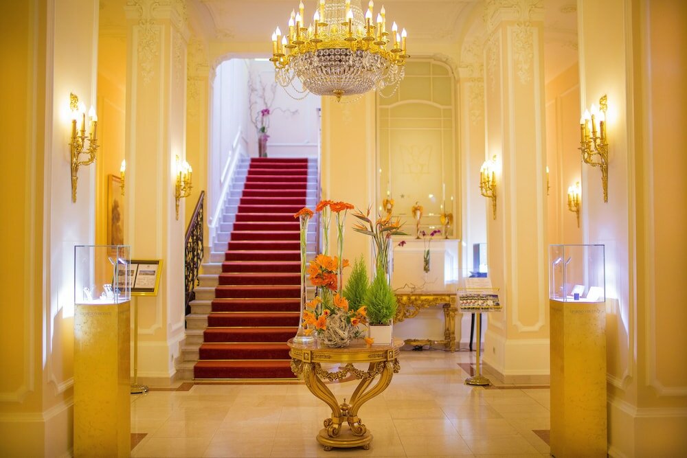 Фото Savoy Westend Hotel