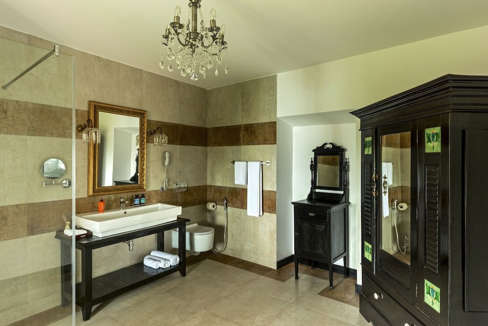 Фото Fort Tiracol Heritage Hotel