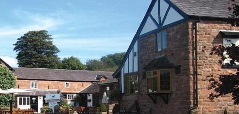 Фото The Pheasant Inn