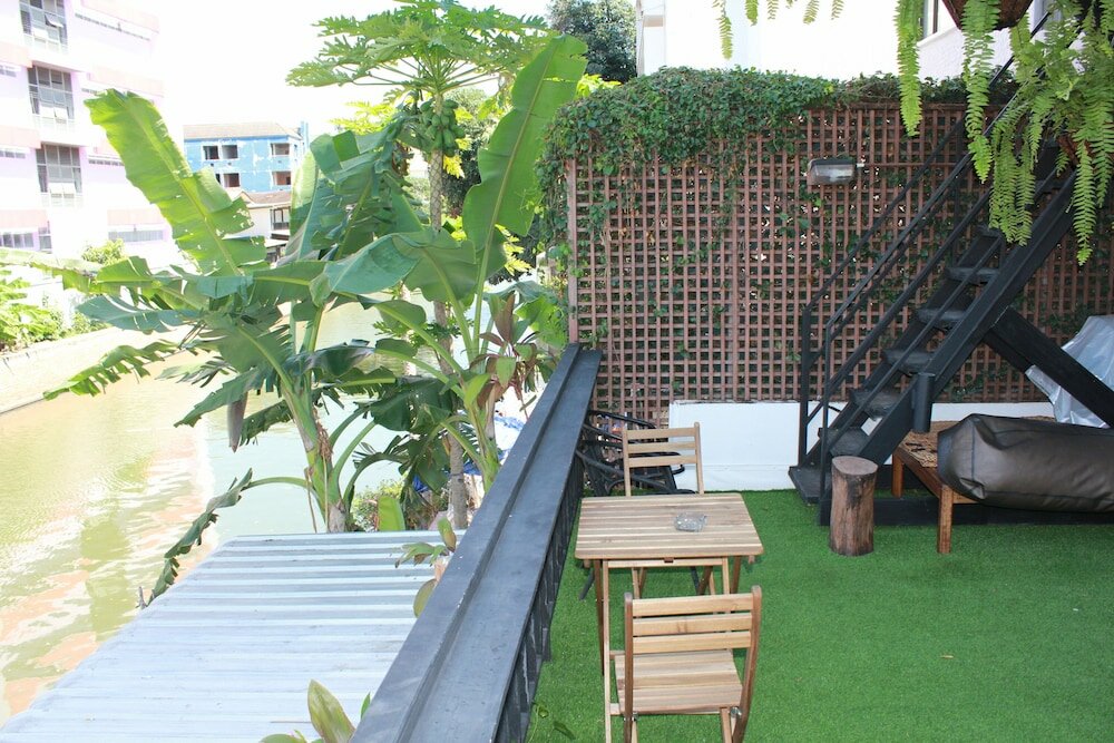 Фото Mad Monkey Bangkok Hostel - Adults Only