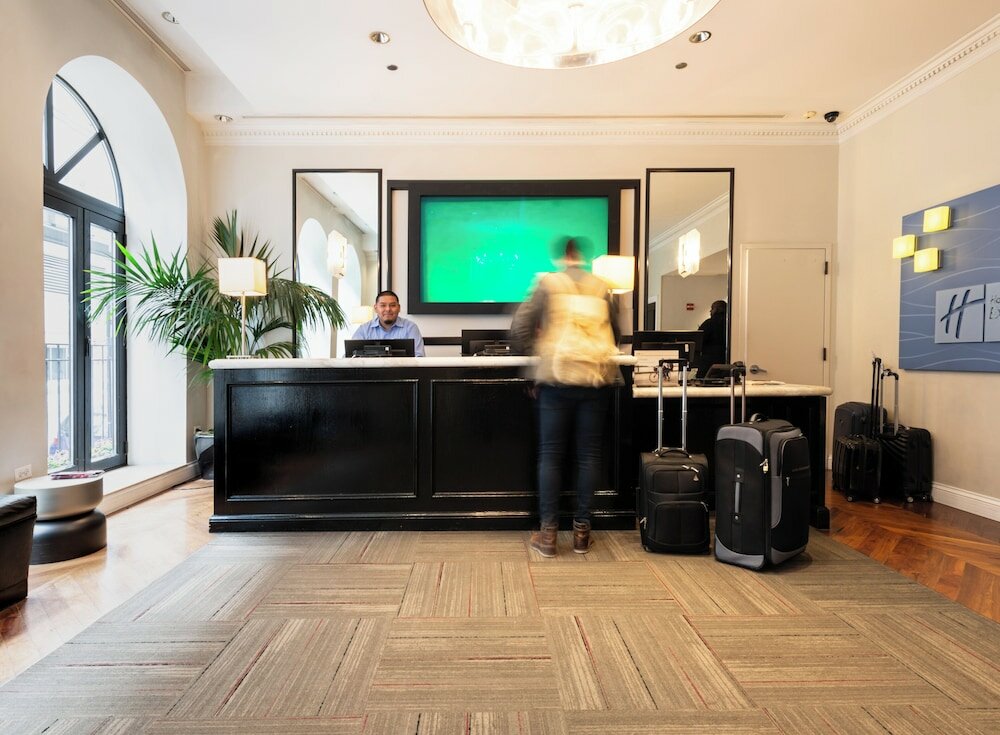 Фото Holiday Inn Express Chicago - Magnificent Mile, an Ihg Hotel